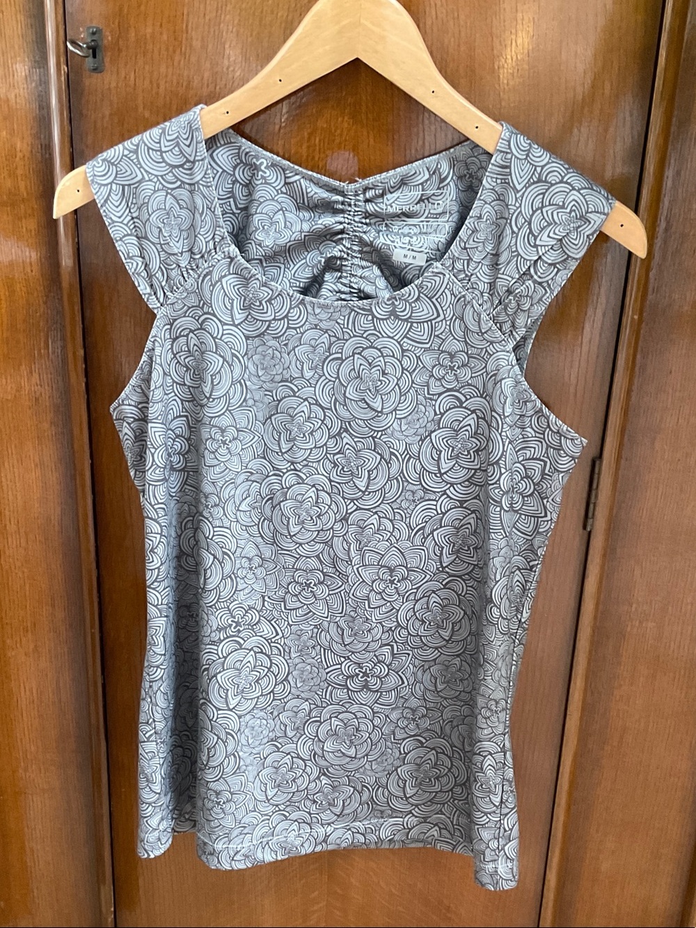 Sleeveless Gray Floral-Print Women’s Top